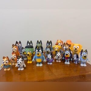 Bluey Toy Lot 23 Pieces Figures Bluey Bingo Bandit Chilli Friends